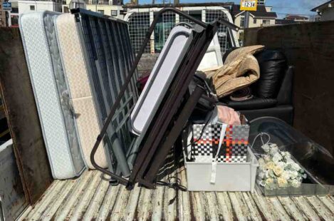 春日井市でベッド・マットレス・ソファの回収